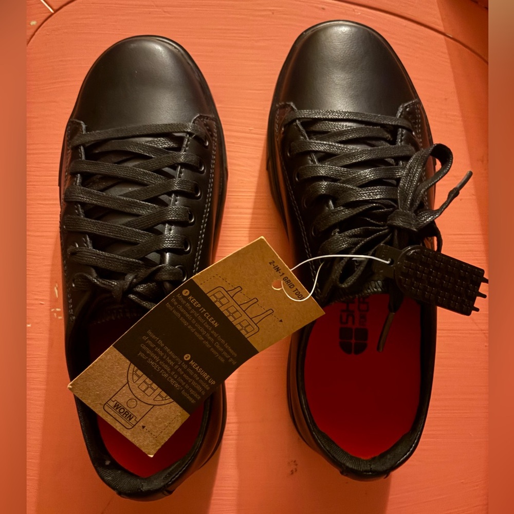 NWT UNISEX SHOES FOR CREWS OLS SCHOOL SHOES